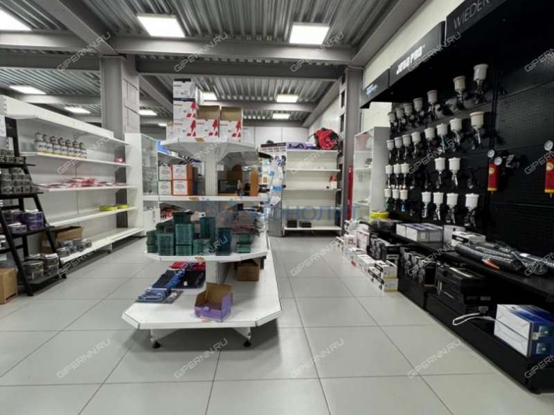 помещение под склад, недвижимость под автобизнес на улице Юлиуса Фучика