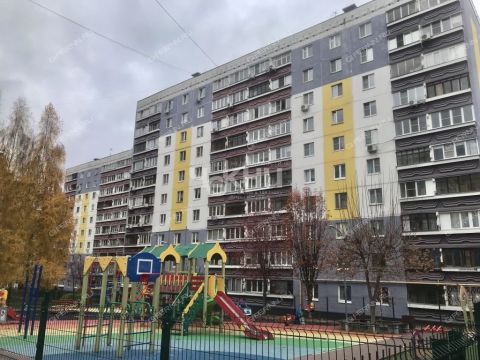 3-komnatnaya-ul-verhnepecherskaya-d-7-k2 фото