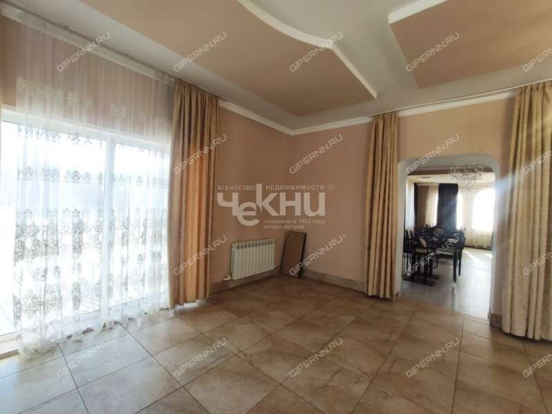 здание под недвижимость под общепит на Малое Чухово деревня Малое Чухово