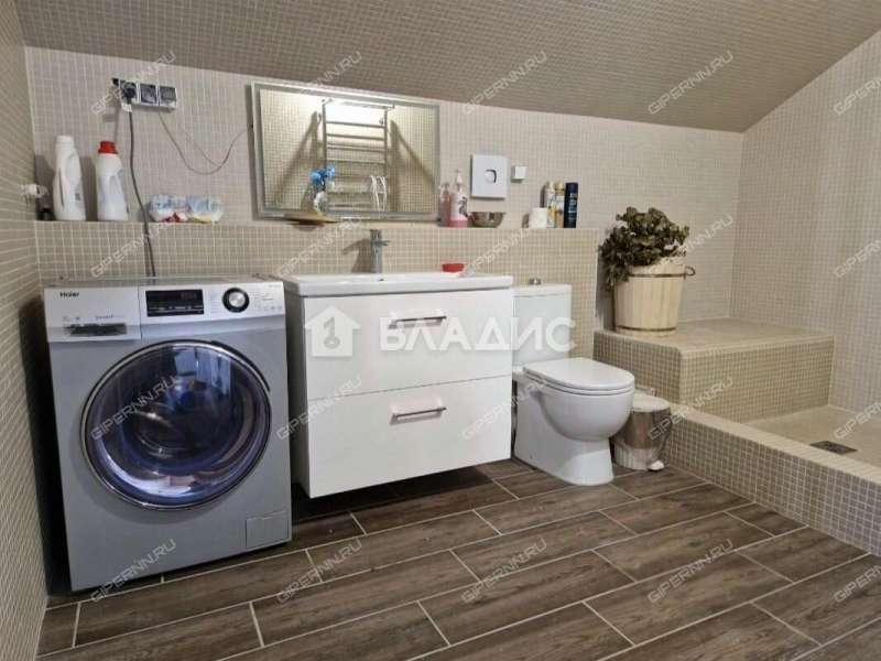 дом на Акварельной улице