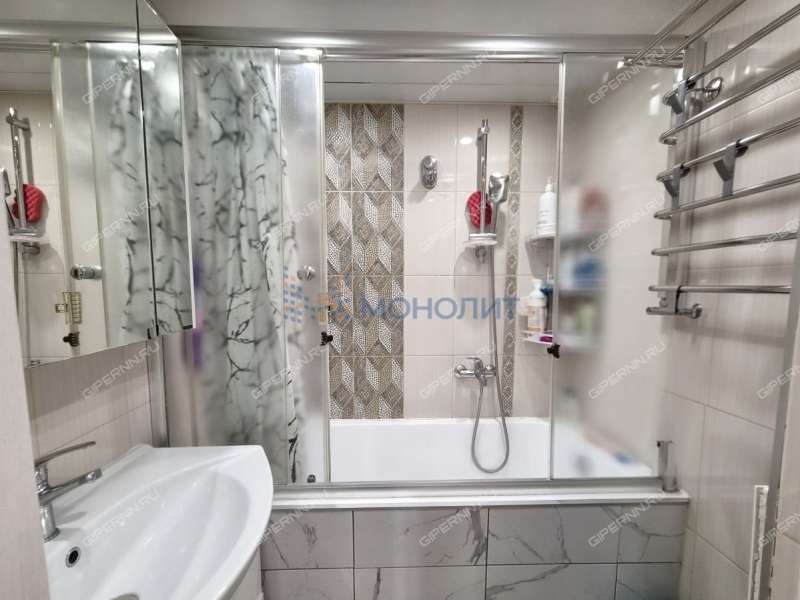 трёхкомнатная квартира на улице Движенцев дом 1