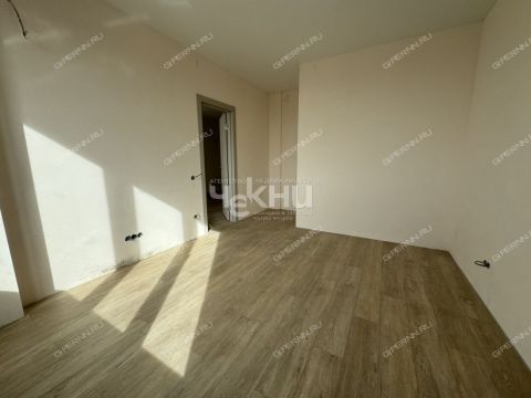 3-komnatnaya-ul-sergeya-akimova-d-50 фото