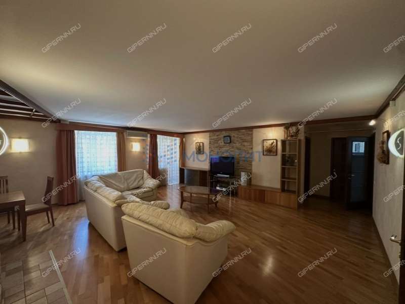 трёхкомнатная квартира на улице Невзоровых дом 47