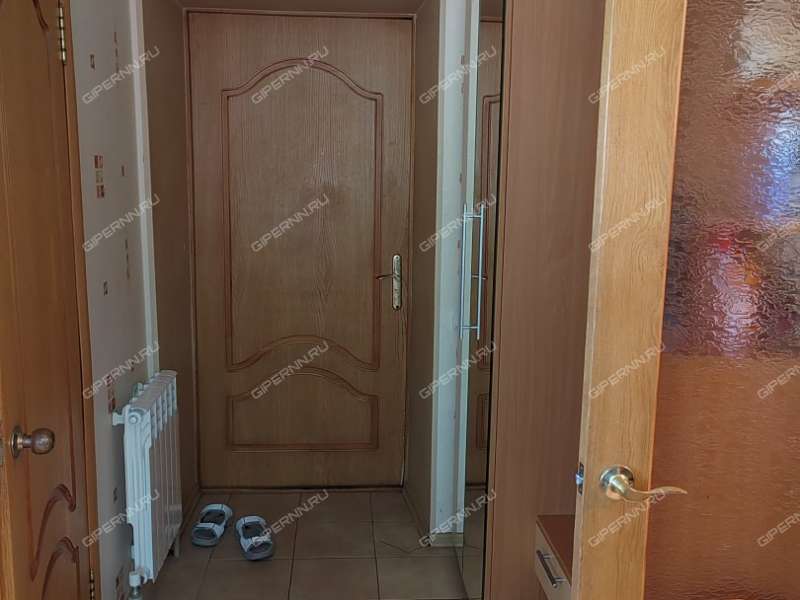 дом на деревня Утечино