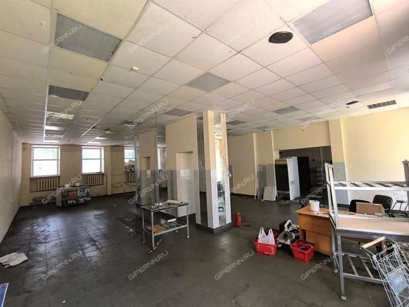 помещение под торговую площадь на улице Челюскинцев