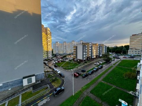 3-komnatnaya-ul-vyatskaya-d-9 фото
