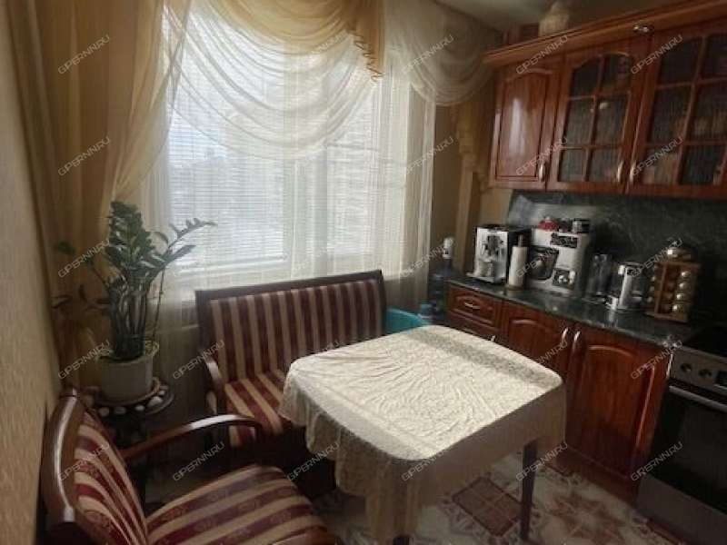 трёхкомнатная квартира на проспекте Ильича дом 39  к2