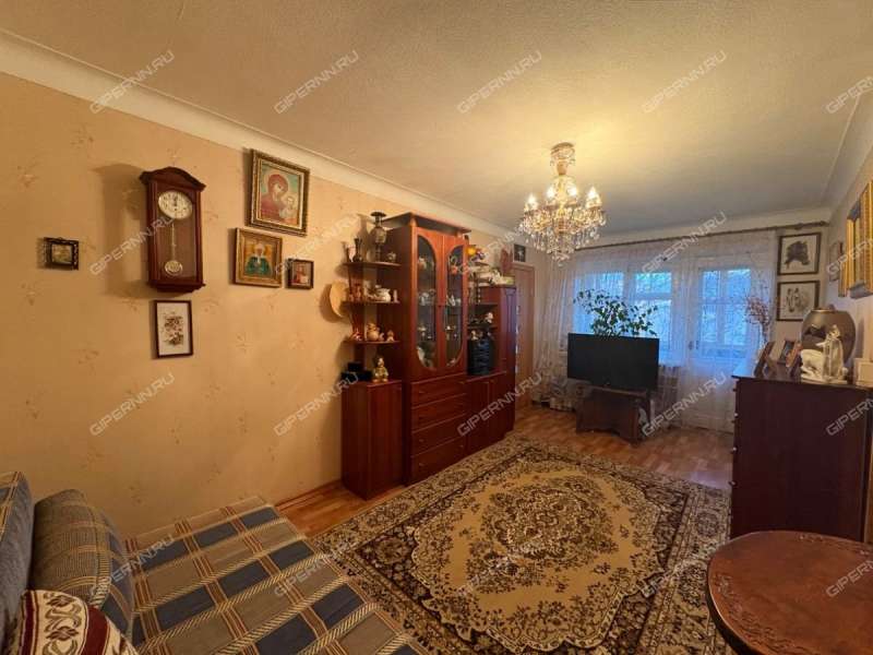 двухкомнатная квартира на улице Сурикова дом 1