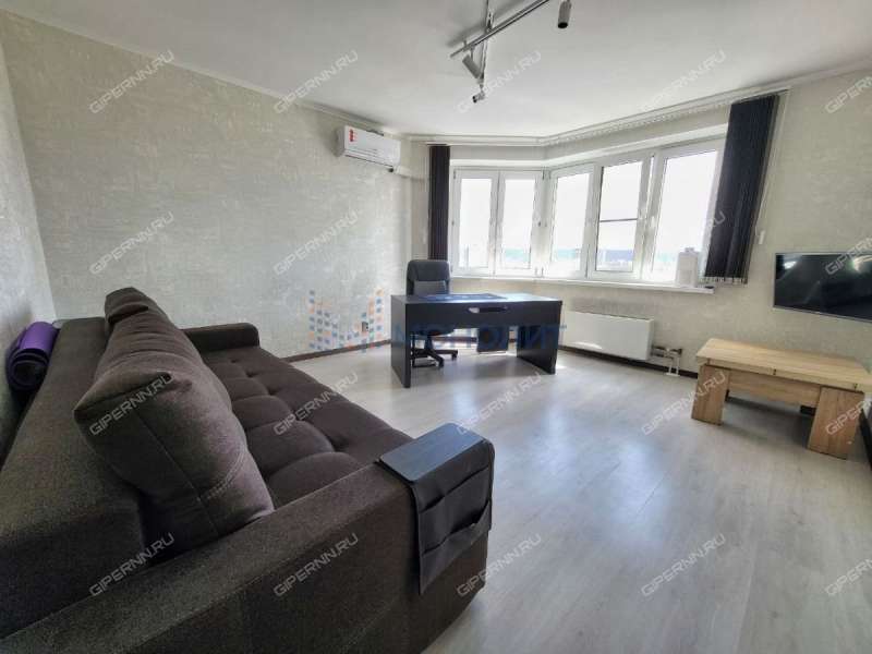 однокомнатная квартира на Украинской улице дом 48