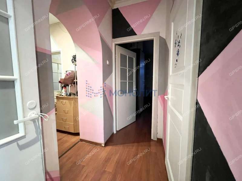 трёхкомнатная квартира на проспекте Ильича дом 33