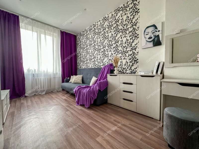 трёхкомнатная квартира на проспекте Октября дом 16