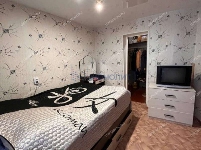 четырёхкомнатная квартира на Молодёжной улице дом 6/38 город Дзержинск