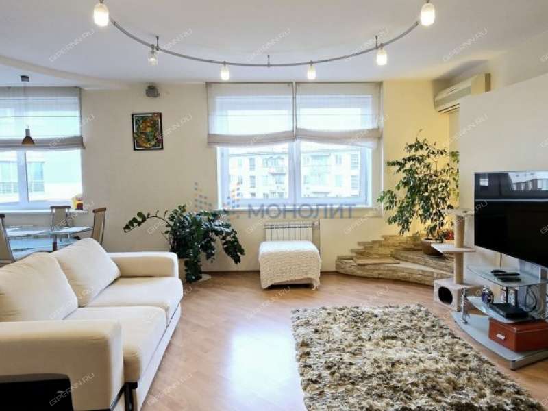 трёхкомнатная квартира на Большой Покровской улице дом 93б