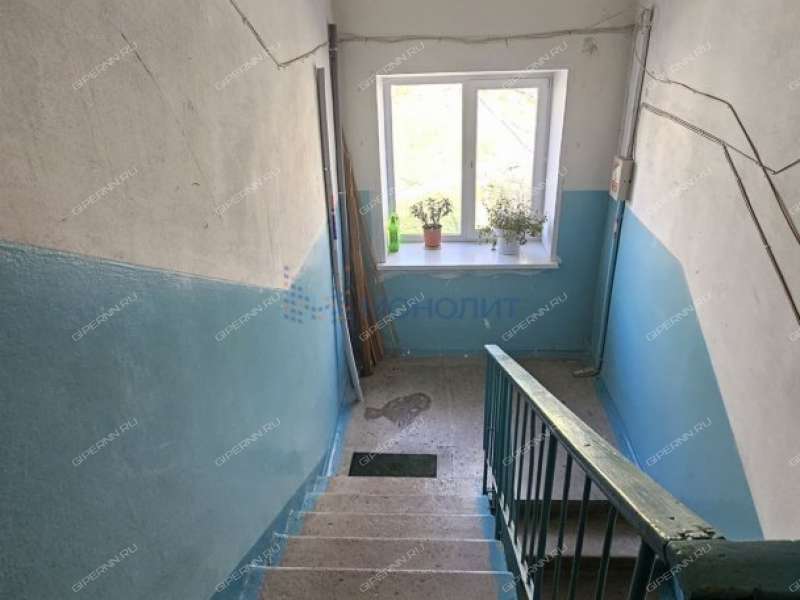 двухкомнатная квартира в 2-м микрорайоне дом 30 город Кстово