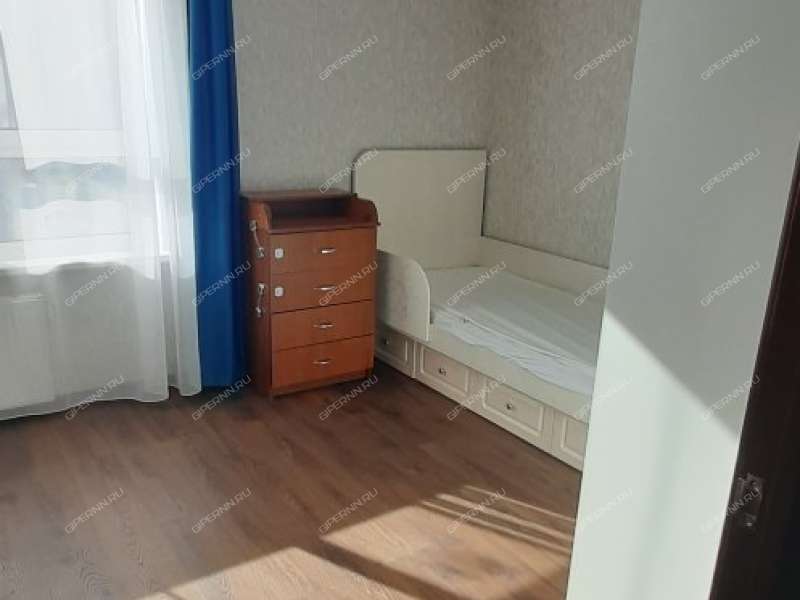 трёхкомнатная квартира на улице Героя Советского Союза Аристархова дом 1