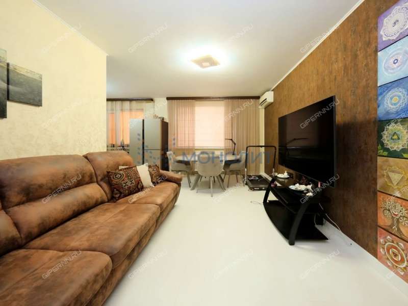 трёхкомнатная квартира на Ошарской улице дом 98