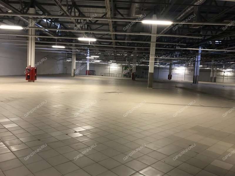 помещение под торговую площадь на Комсомольской площади