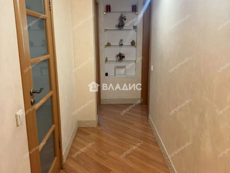 трёхкомнатная квартира на улице Родионова дом 165 к1