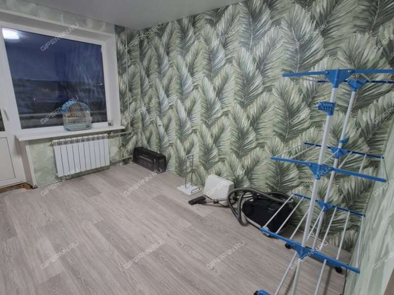 трёхкомнатная квартира на Садовой улице дом 7А село Работки