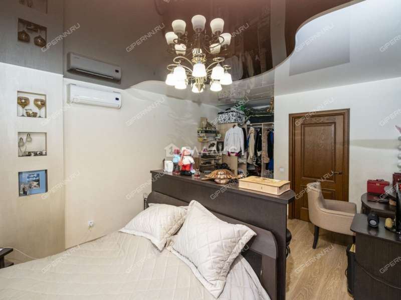 трёхкомнатная квартира на улице Карла Маркса дом 52