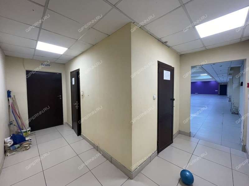 помещение под торговую площадь на улице Краснодонцев