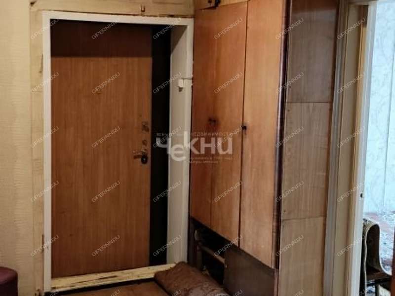 трёхкомнатная квартира на улице Героя Безрукова дом 8