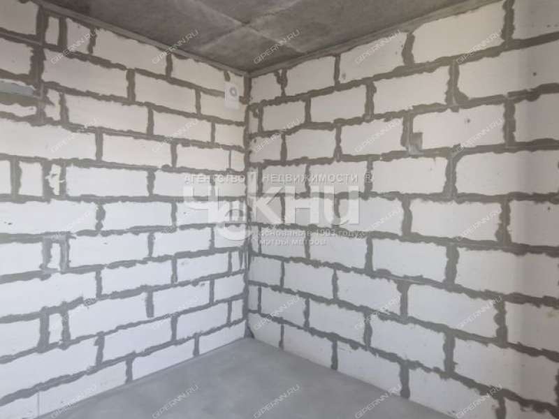 однокомнатная квартира на улице Июльских Дней дом 11