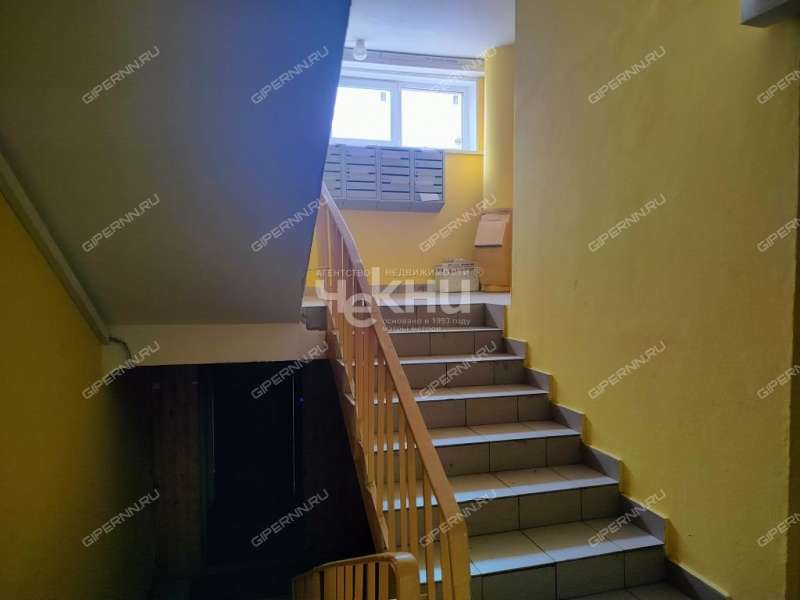 трёхкомнатная квартира на улице Германа Лопатина дом 9