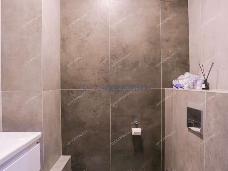 помещение под офис, недвижимость под образовательные учреждения на площади Свободы